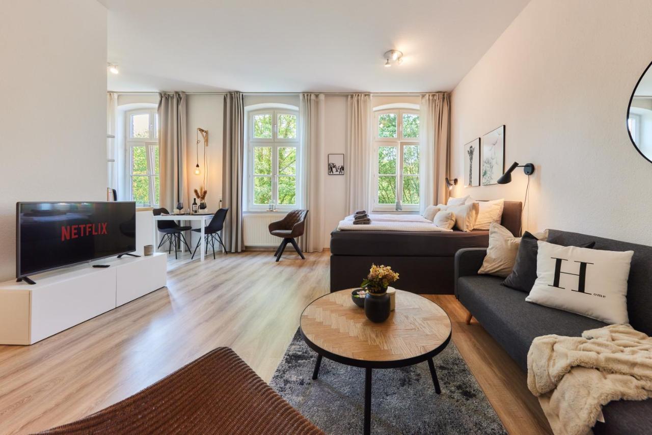 Studio3 Zentral Und Ruhig Mit Parkplatz, 5 Min Z Bali-T Und Gop, Boxspringbett Бад-Ейнгаузен Екстер'єр фото