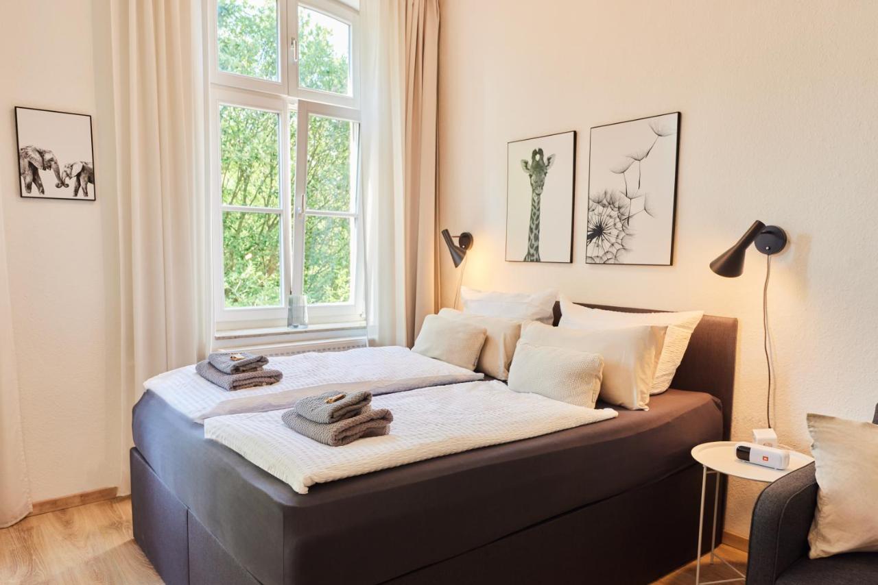 Studio3 Zentral Und Ruhig Mit Parkplatz, 5 Min Z Bali-T Und Gop, Boxspringbett Бад-Ейнгаузен Екстер'єр фото