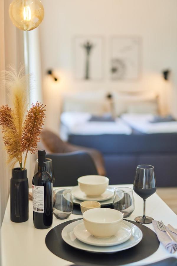 Studio3 Zentral Und Ruhig Mit Parkplatz, 5 Min Z Bali-T Und Gop, Boxspringbett Бад-Ейнгаузен Екстер'єр фото