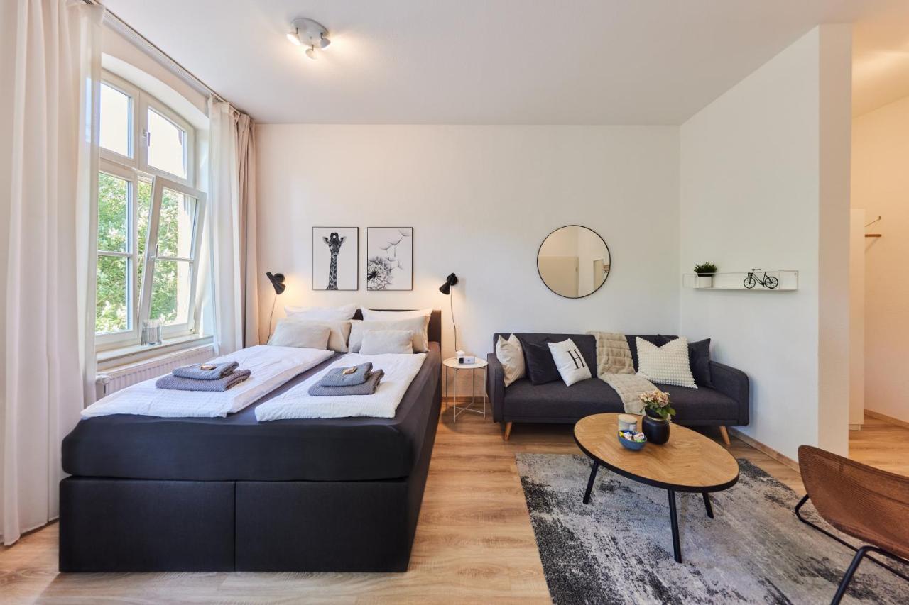 Studio3 Zentral Und Ruhig Mit Parkplatz, 5 Min Z Bali-T Und Gop, Boxspringbett Бад-Ейнгаузен Екстер'єр фото