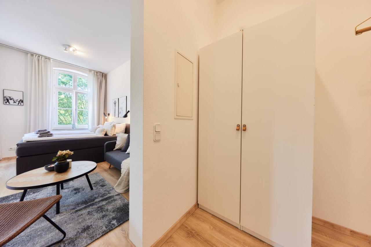 Studio3 Zentral Und Ruhig Mit Parkplatz, 5 Min Z Bali-T Und Gop, Boxspringbett Бад-Ейнгаузен Екстер'єр фото