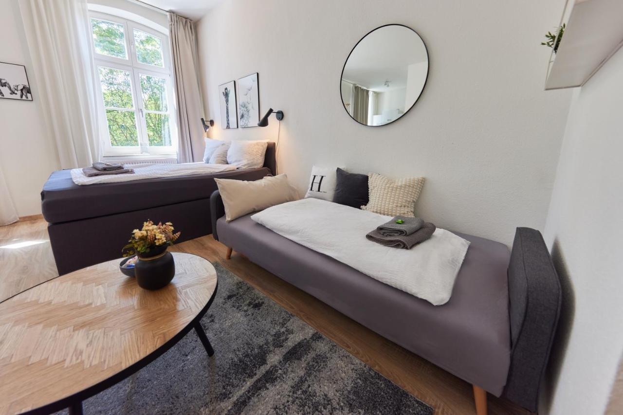 Studio3 Zentral Und Ruhig Mit Parkplatz, 5 Min Z Bali-T Und Gop, Boxspringbett Бад-Ейнгаузен Екстер'єр фото