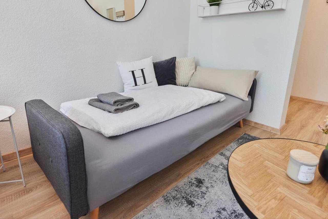 Studio3 Zentral Und Ruhig Mit Parkplatz, 5 Min Z Bali-T Und Gop, Boxspringbett Бад-Ейнгаузен Екстер'єр фото